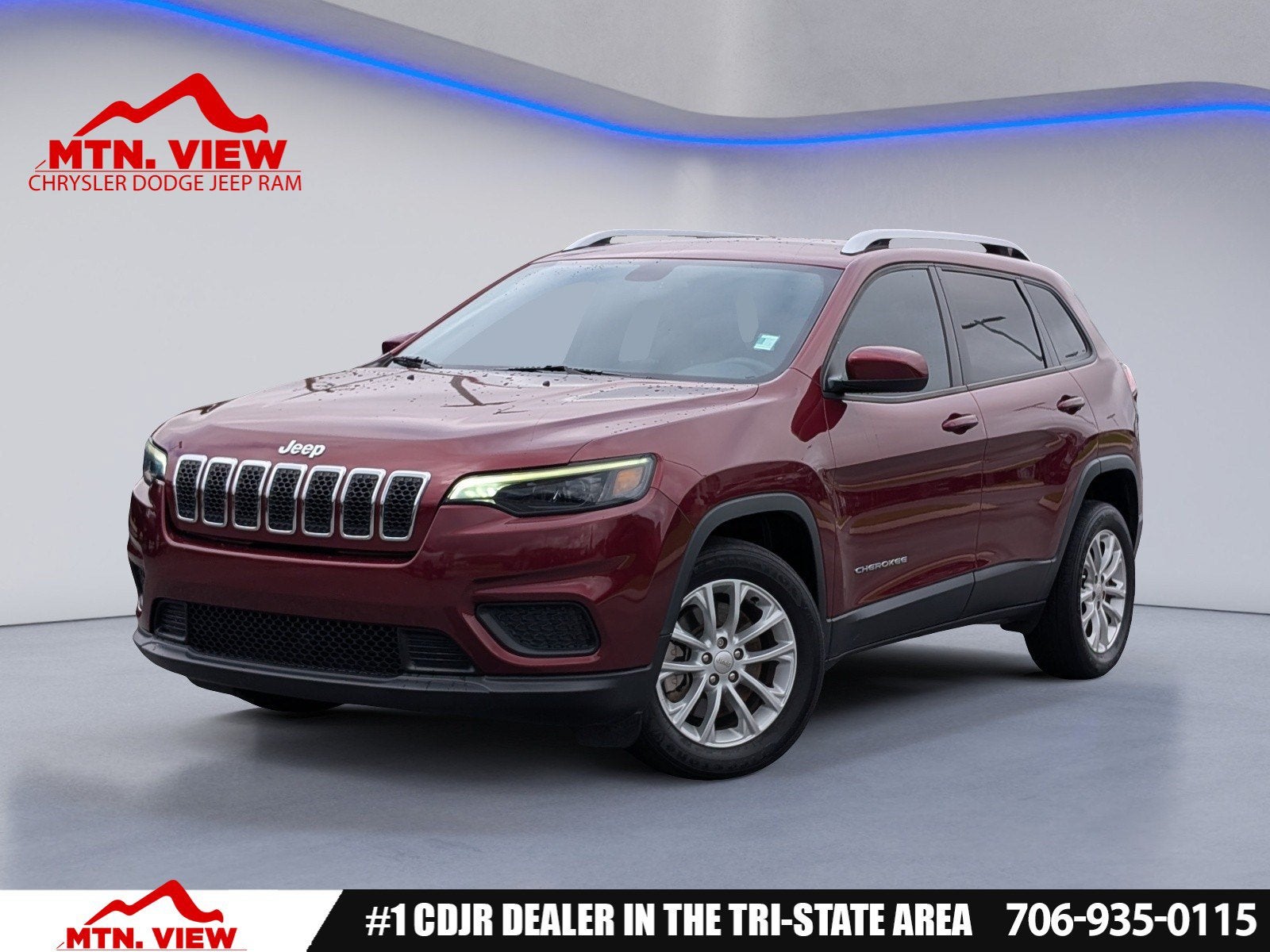 2020 Jeep Cherokee Latitude in Velvet Red Pearlcoat — front three-quarter view
