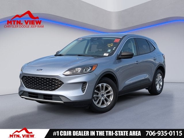 2022 Ford Escape SE in Blue Silver Metallic — front three-quarter view