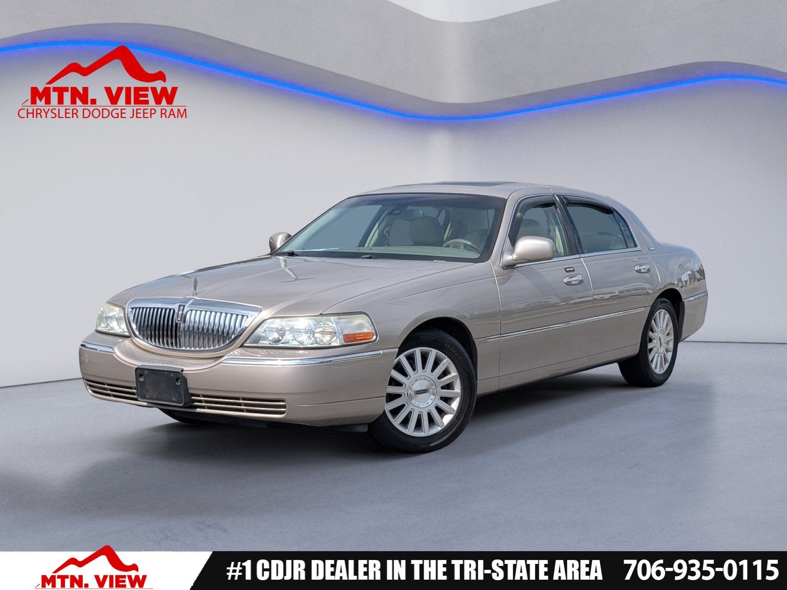 2003 Lincoln Town Car