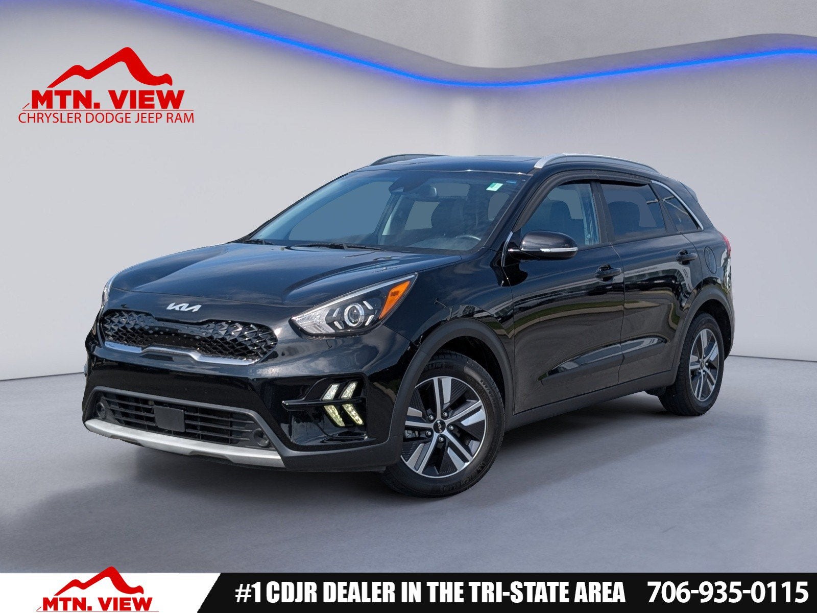 2022 Kia Niro EX Premium in Aurora Black Pearl — front three-quarter view